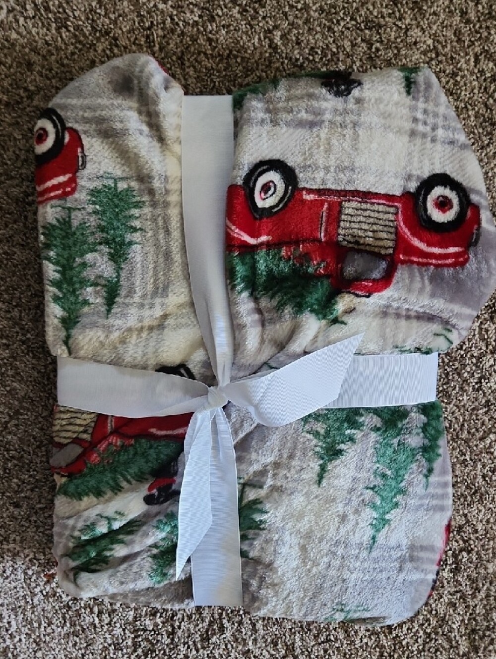 Holiday Plush Throw Blanket 50×60 Plaid With Red Trucks Hauling Christmas Trees - Picture 2 of 2